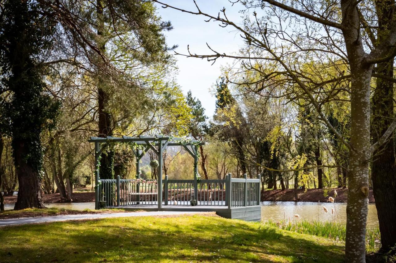 The Vale Golf & Country Club Villa Bishampton Eksteriør billede
